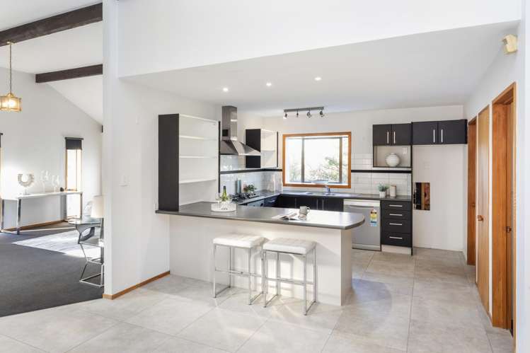 176 Rocking Horse Road Southshore_7