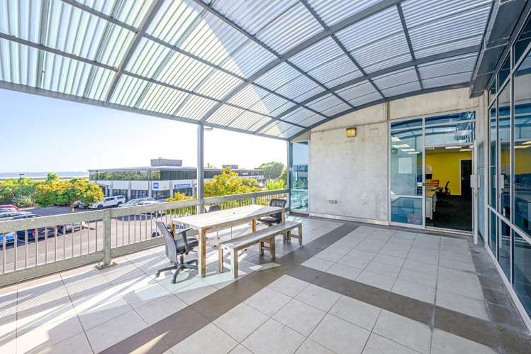2/527B Rosebank Road Avondale_7