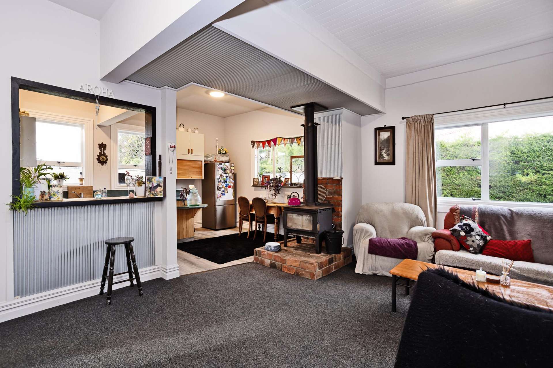 35 High Street East Nightcaps_0