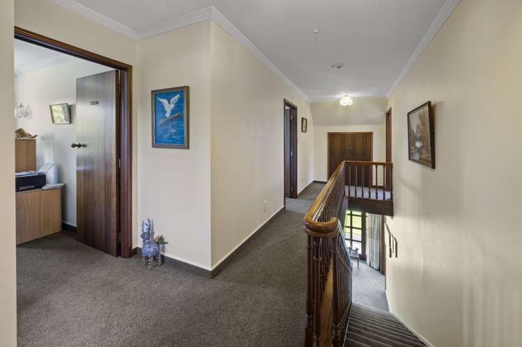 136 Bird Road Stratford_7