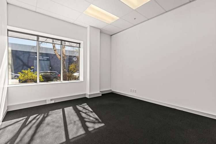 Ground Floor, 14 Settlers Crescent Ferrymead_10