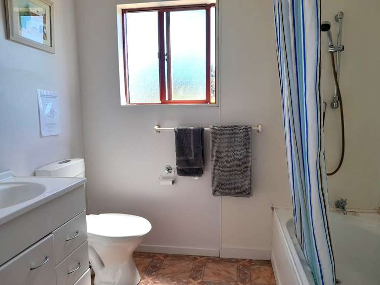 4 Cemetery Road Kuaotunu_19