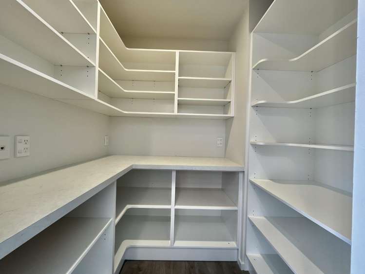 54 Grayshott Avenue 1411_3