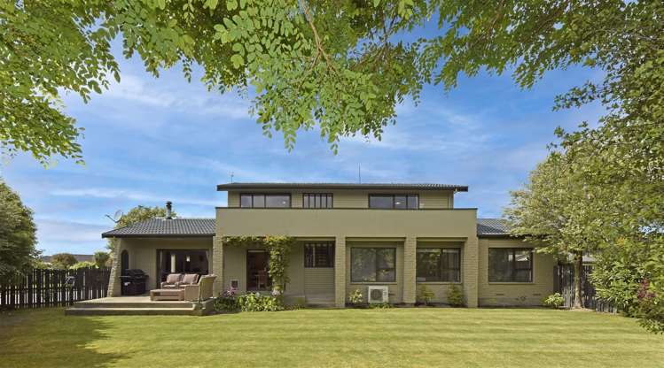 50c Karnak Crescent Russley_13