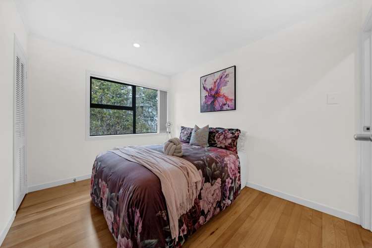 120 Flanshaw Road Te Atatu South_13
