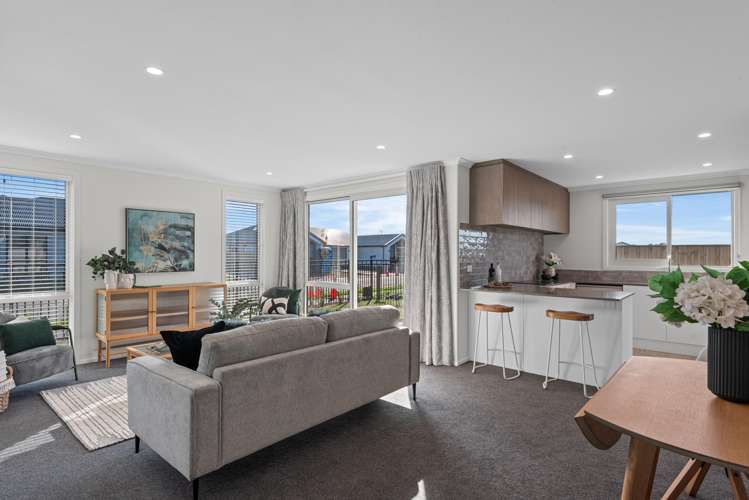 181 Falcons View Drive_0