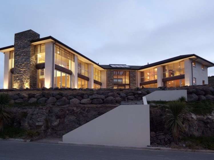 2 Teviotdale Way Richmond Hill_10