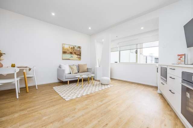 1a/9 Upper Queen Street Auckland Central_2