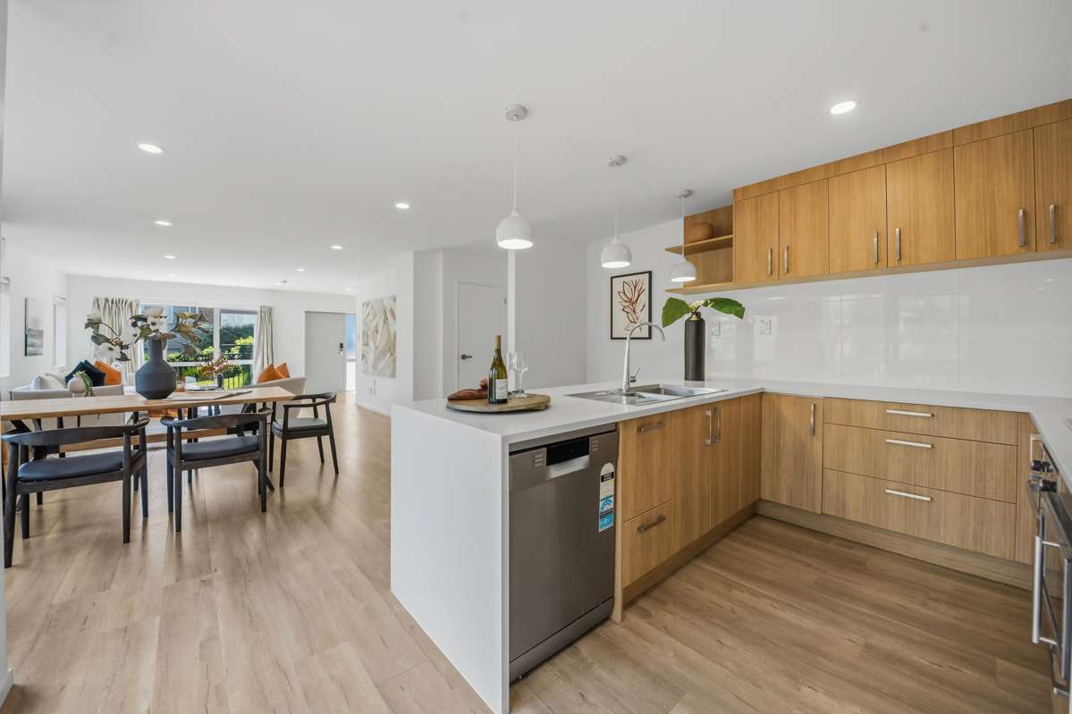 29 Sunshine Boulevard_2