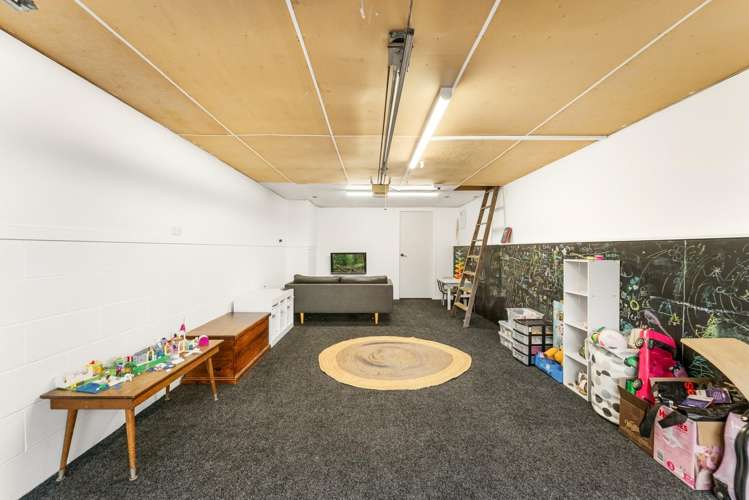 32 Upland Street Brookfield_16