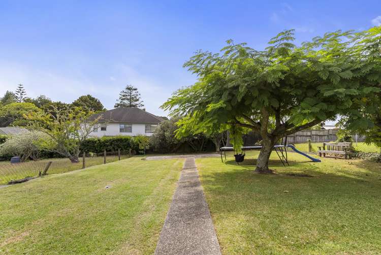 14 Tui Glen Road Birkenhead_11