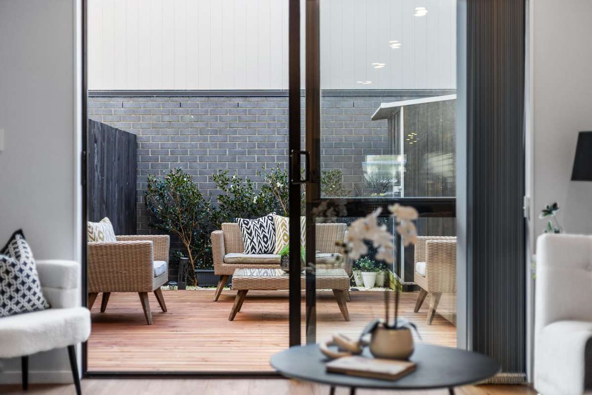 2/119 Bruce Mclaren Road_2
