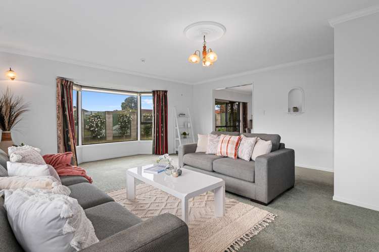 42 Robertson Street Glenholme_11