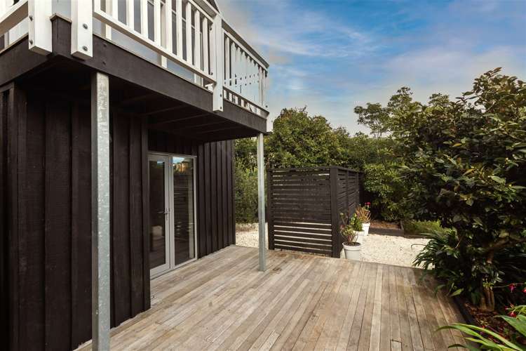 1/146 Soleares Avenue Mount Pleasant_12