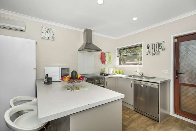 16 Muirfield Street Wattle Downs_18