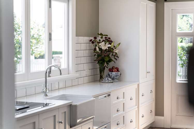 260 High Street North Carterton_8