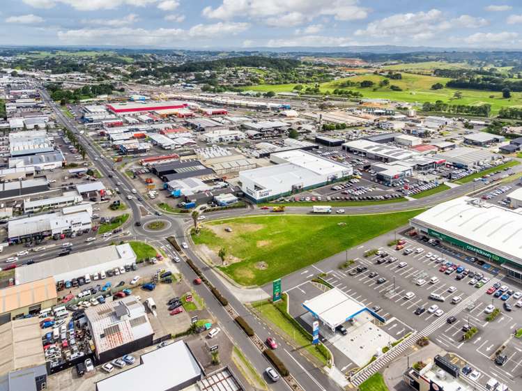 174-182 Manukau Road & 1 Svendsen Road Pukekohe_5