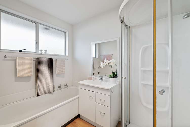 12 Karnak Crescent Russley_9