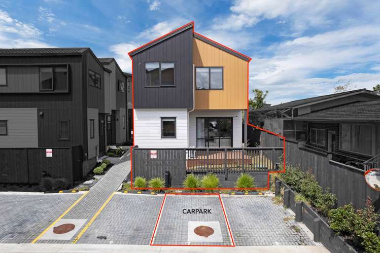 7/10 Newington Road_0