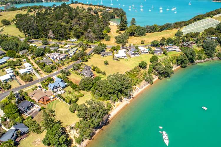 6 Esslin Road Surfdale_14