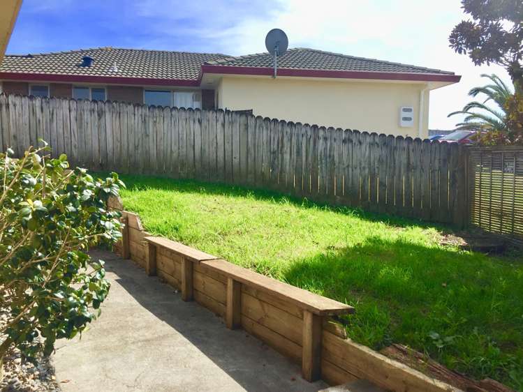 12 Plumstead Rise Glen Eden_11