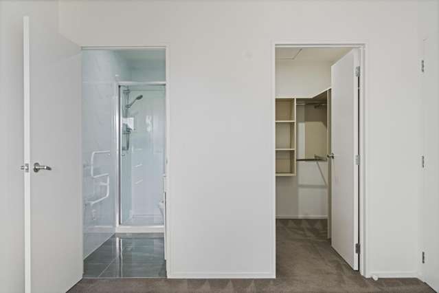 D/48 Waddell Avenue Point England_4