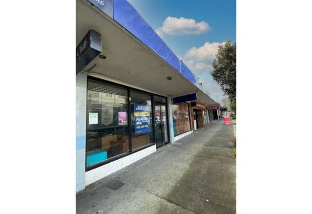 RETAIL IN MT ALBERT TOWN CENTRE