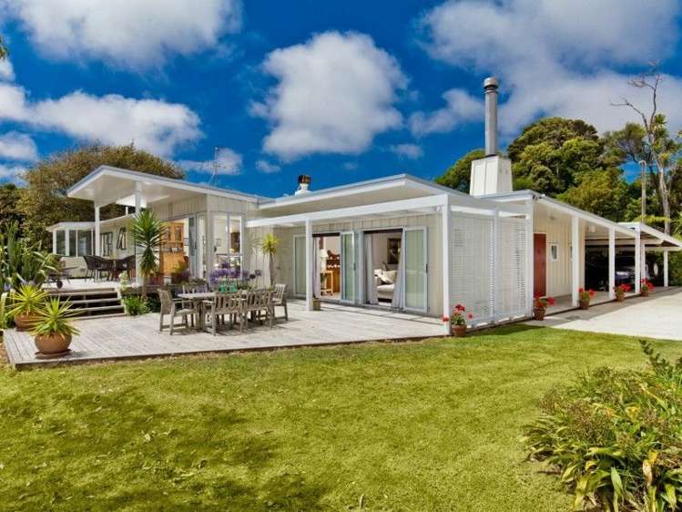 81 Oaia Road Muriwai_17