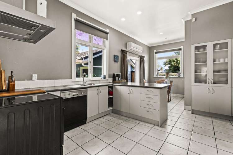 115 Charlotte Crescent_0