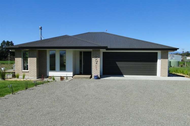 69 Best Road Upper Moutere_1