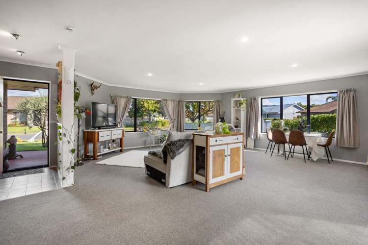 1 Heritage Close_5