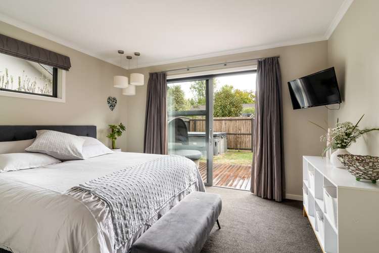 16 Sunningdale Drive Stoke_11