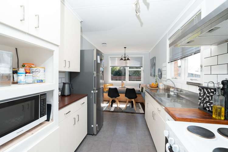 33 Garden Heights Avenue Glenview_7