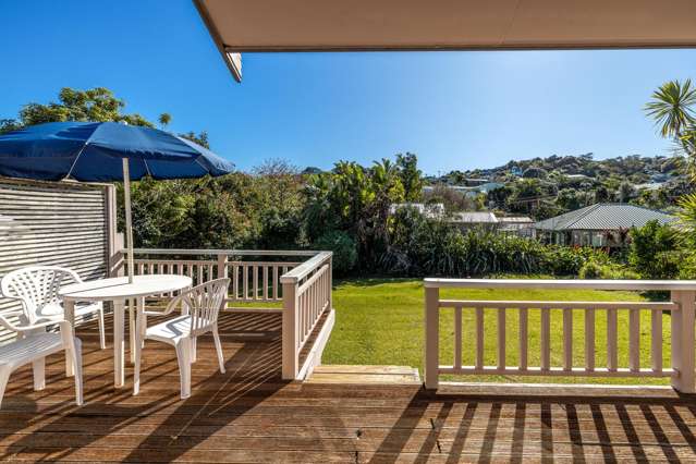 Easy Island living in Surfdale