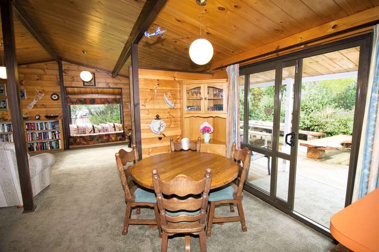 7 Deller Drive Carterton_5