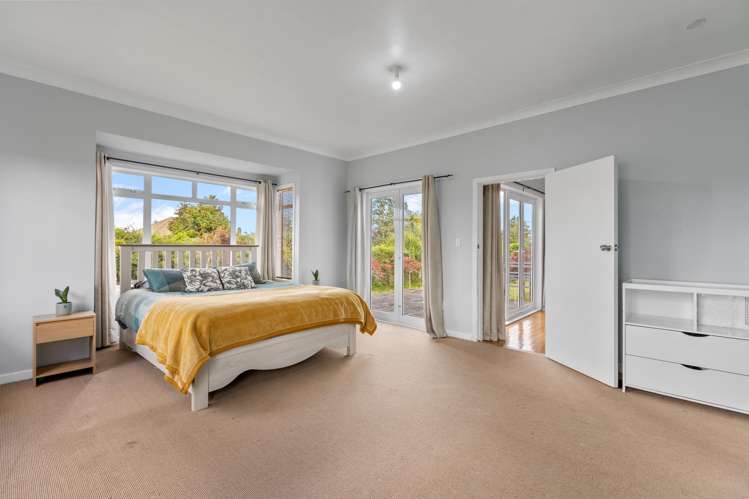 1835 Egmont Road Kaimiro_11