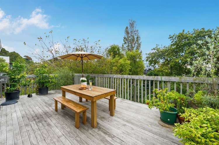 669 Beach Road Rothesay Bay_9