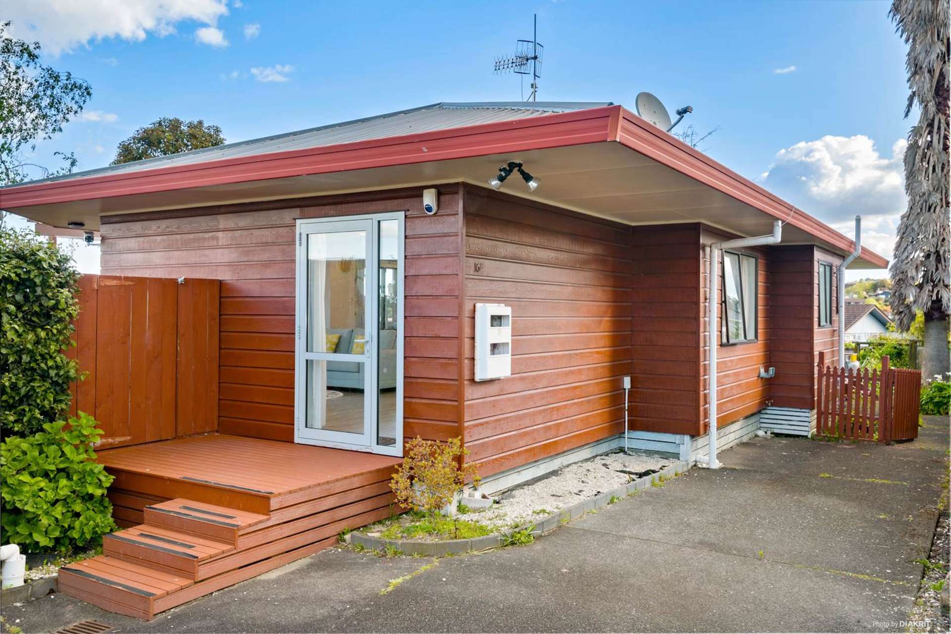 2/16 Cassandra Grove Totara Vale_0