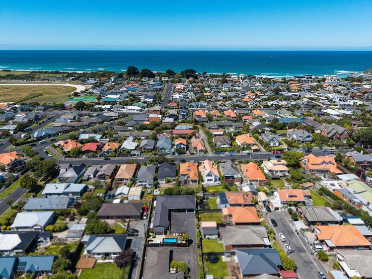 215 Bay View Road St Clair_31