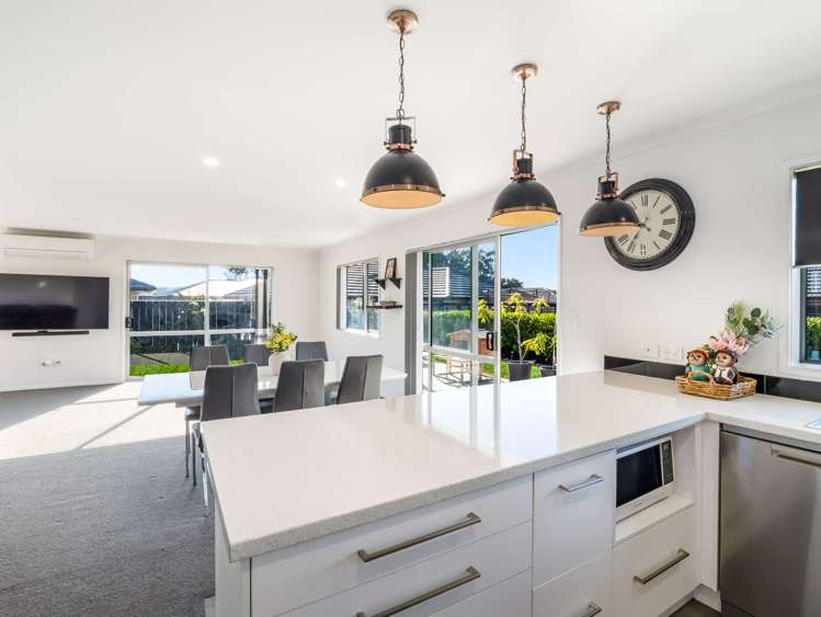 9 Magnolia Crescent Tawhero_9