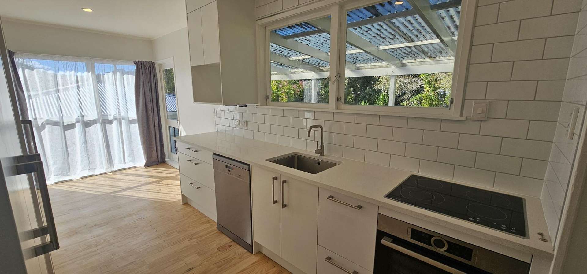 5 McPhail Street Birkdale_0