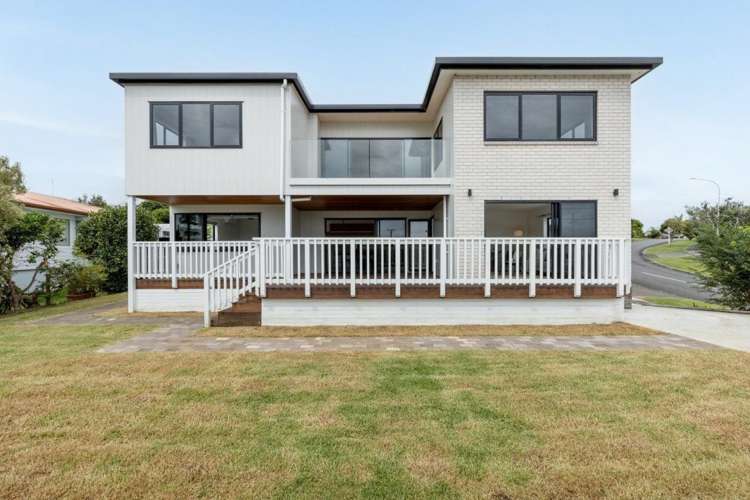 1 Coppelia Avenue_0
