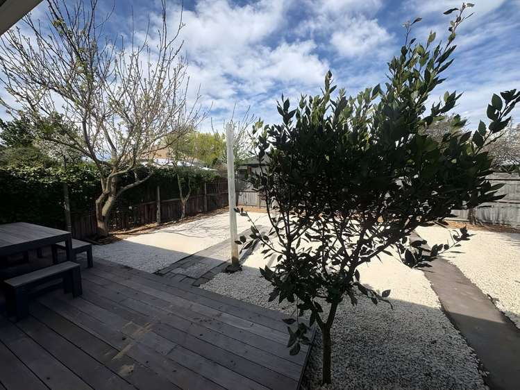 2/283 Lyttelton Street Spreydon_6