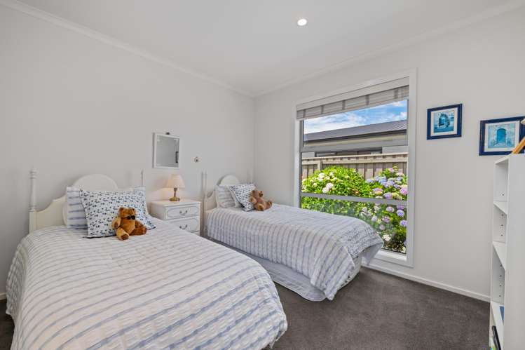 18 Corsair Crescent Burleigh_9