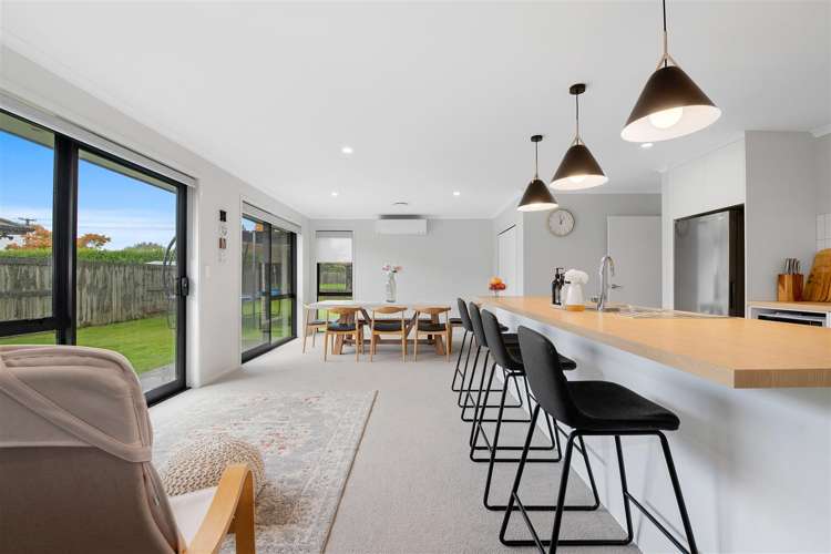 6 Kipling Crescent Owhata_5