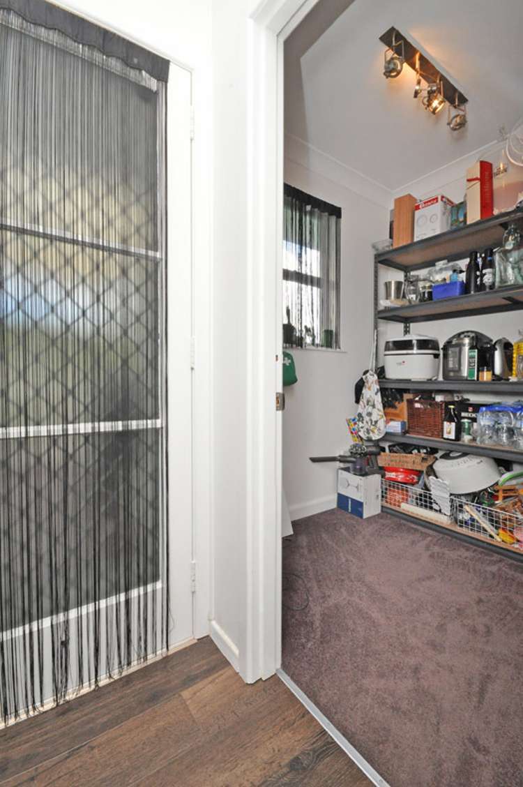 27 Clinton Avenue Te Atatu Peninsula_11