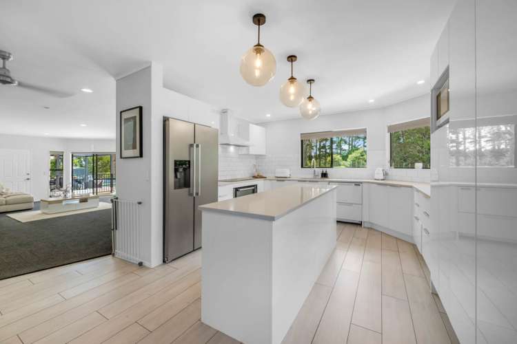 317 & 317A West Road Brookby_7