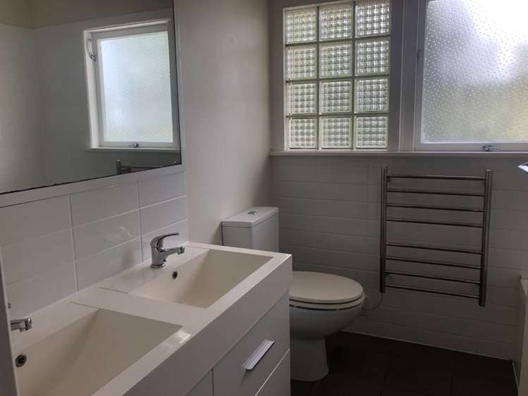 15 Drome View Place Beach Haven_11