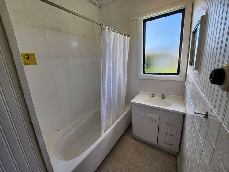 9 Wicklow Road Narrow Neck_3