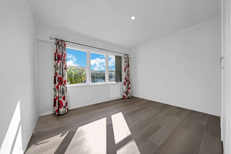 2/8 Winspear Place Papatoetoe_11